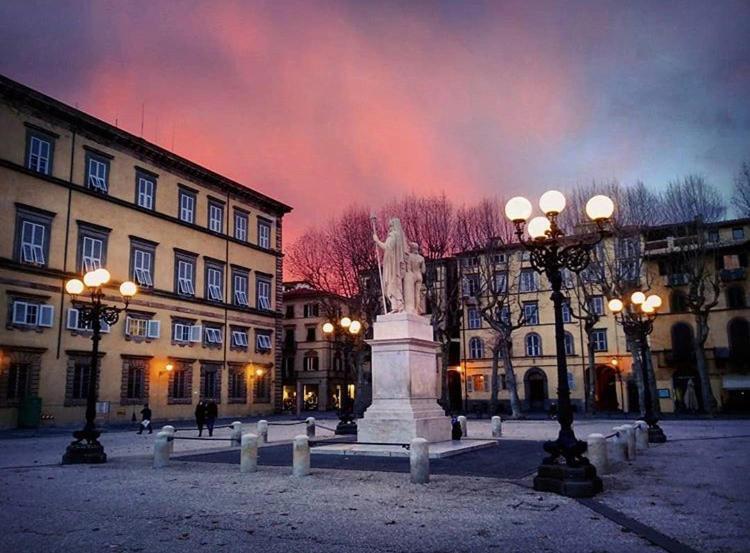 Appartamento Piazza Napoleone Lucca Esterno foto